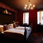 Friends Downtown Hotel 4*