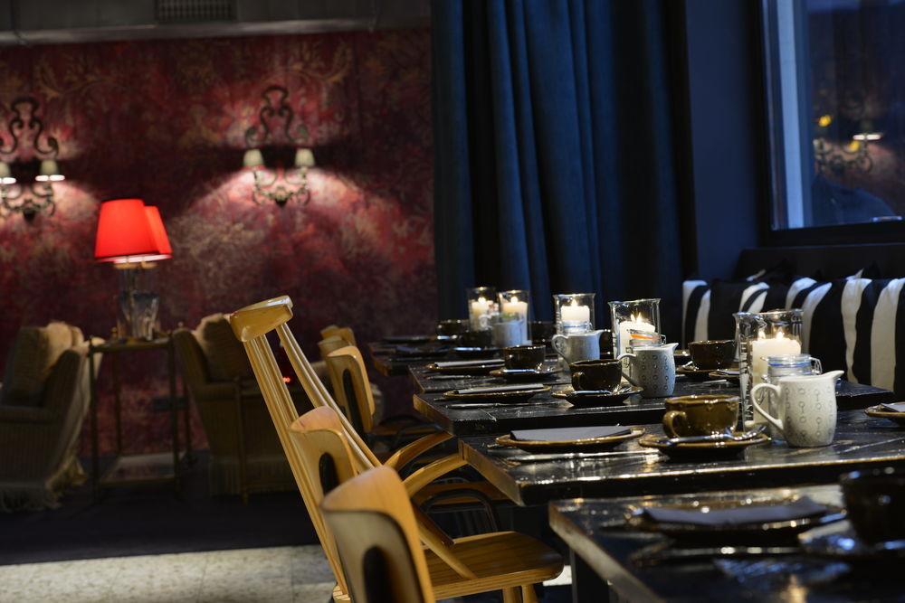 Friends Downtown Hotel 4*