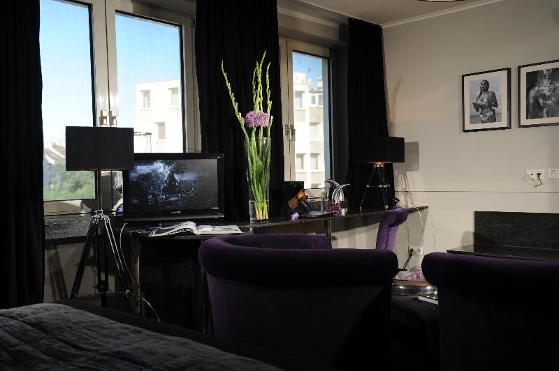 Hotel Friends Downtown 4*