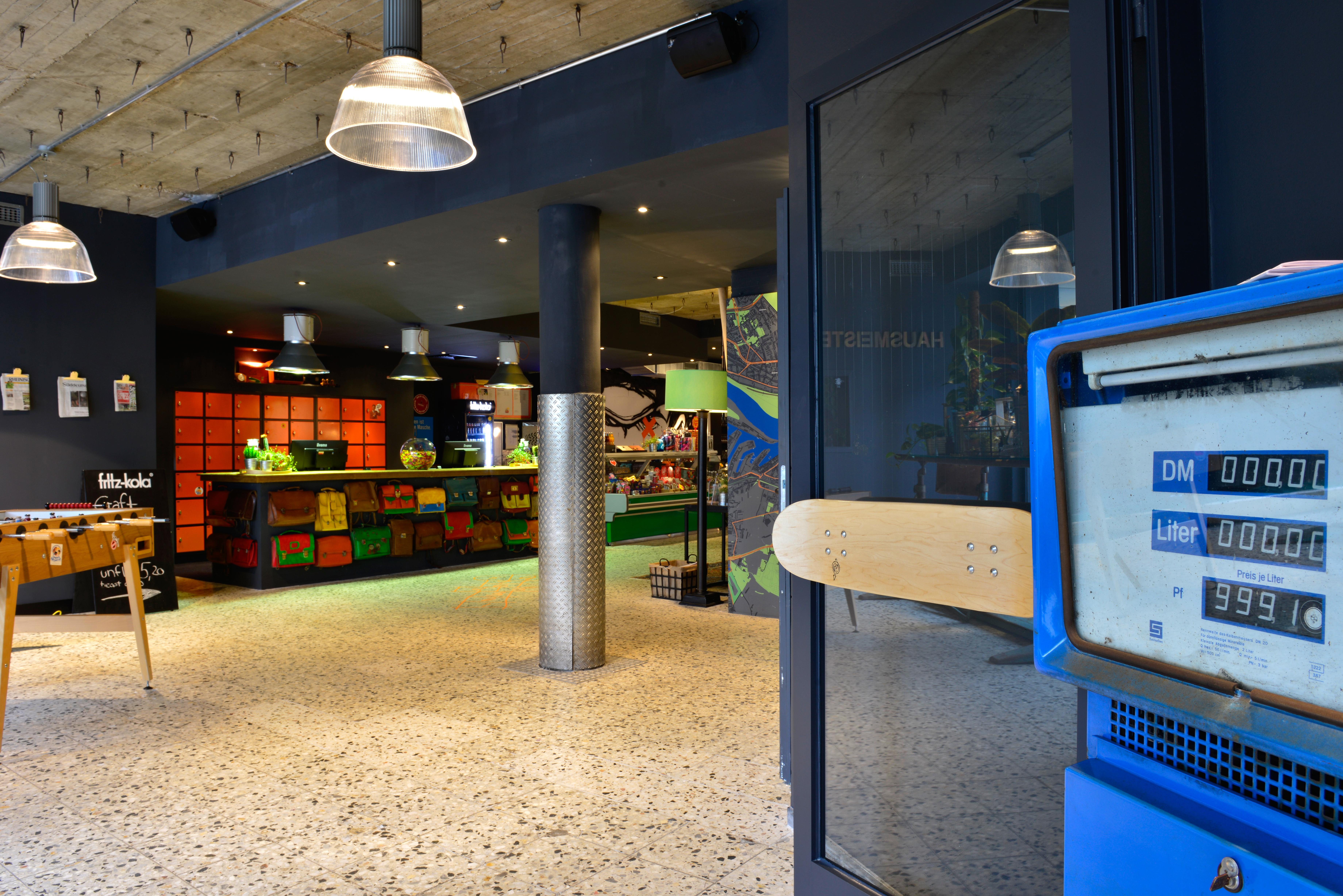 Hotel Friends Downtown 4*