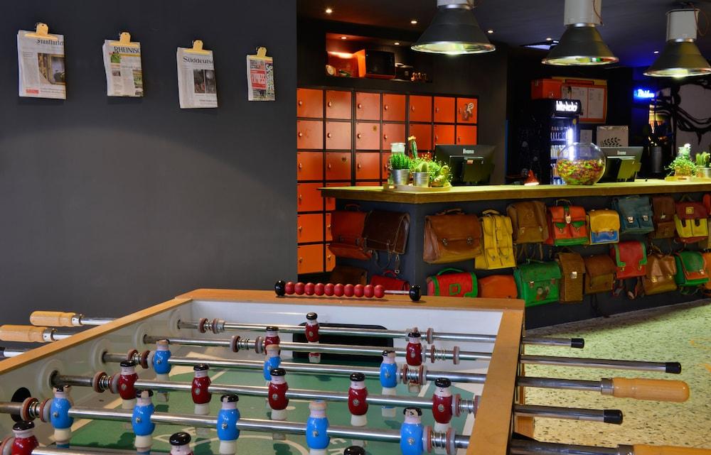 Hotel Friends Downtown 4*